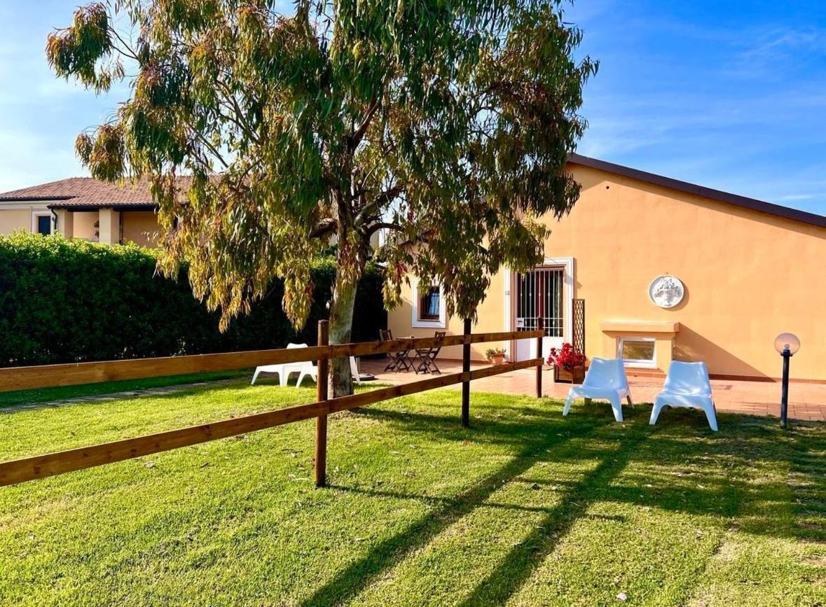נומאנה Agriturismo Le Grange מראה חיצוני תמונה