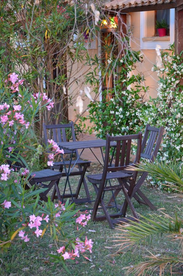 נומאנה Agriturismo Le Grange מראה חיצוני תמונה